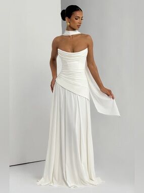 Patricia Maxi Dress - Elegant White Strapless Bridal Evening Gown
